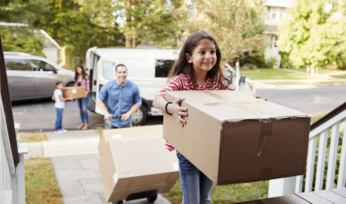 Family Moving into New New home in Arizona